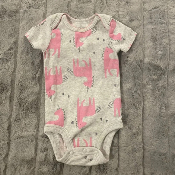 3 Months Carter's Gray & Pink Unicorn Body Suit, Short Sleeve - Picture 1 of 4